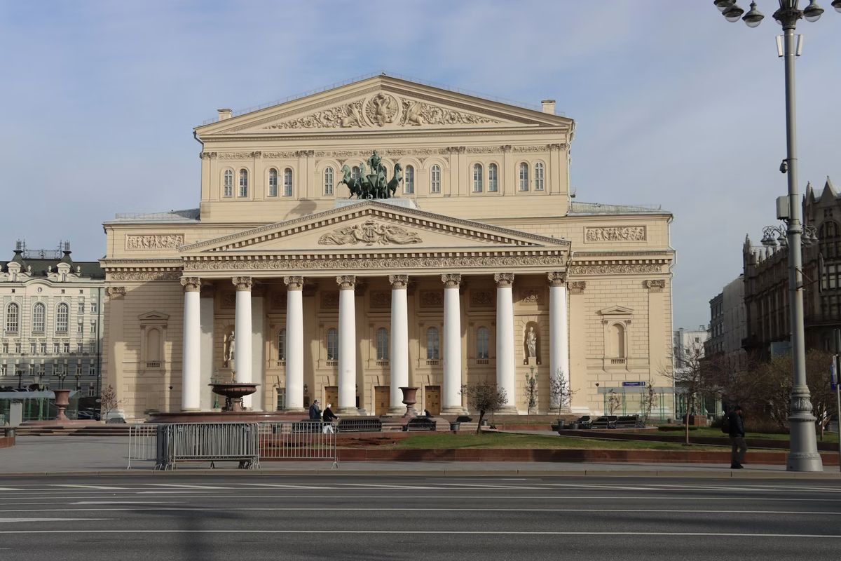 Das Bolschoi-Theater in Moskau mit seinem Säulenportikus